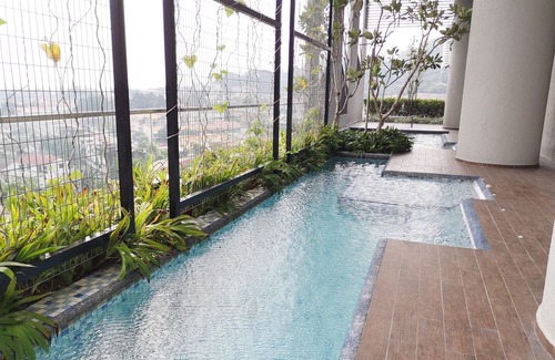 Kampung Pasir House | LUXURY RESORT - STYLE CONDO - Near To Sunway Pyramid & Mid Valley