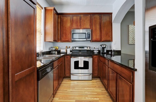 Braeswood Place House | Luxury Resort Style *westelm House* In Heart Of Tx Med Center & Nrg Stadium