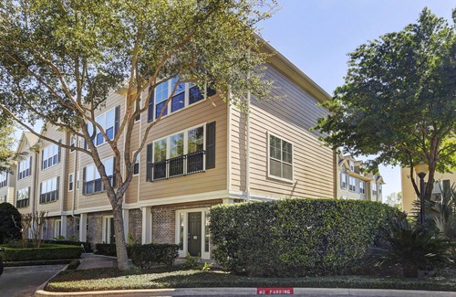 Braeswood Place House | Luxury Resort Style *westelm House* In Heart Of Tx Med Center & Nrg Stadium