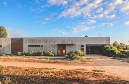 Barham House | Luxury Retreat at Barham Avocados