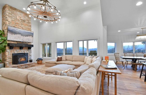 Lake Creek Estates House | Luxury Retreat by InvitedHome | Fly Fishing, Two Kitchens, Hot Tub, Game Room