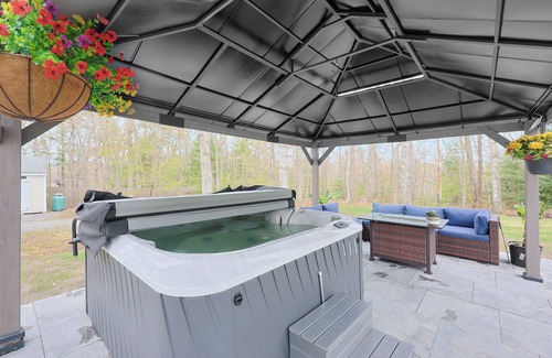 East Sandwich House | Luxury Retreat. Grand Cape Cod Estate w/Hot Tub