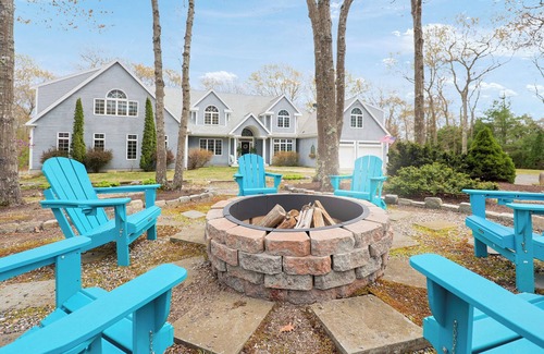East Sandwich House | Luxury Retreat. Grand Cape Cod Estate w/Hot Tub