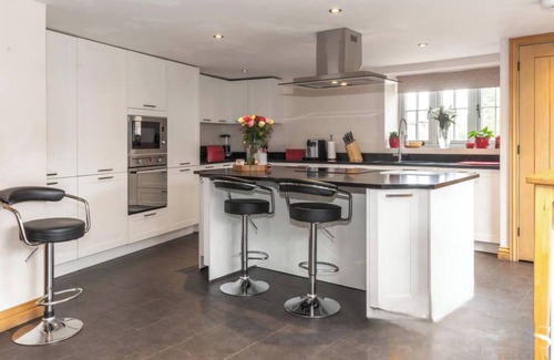 Chippenham House | Luxury Retreat nr Chippenham; Sleeps 12+Pets!