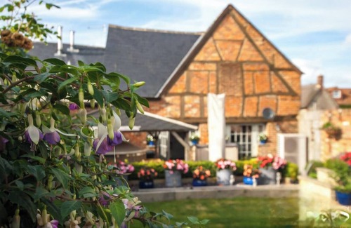 Chippenham House | Luxury Retreat nr Chippenham; Sleeps 12+Pets!