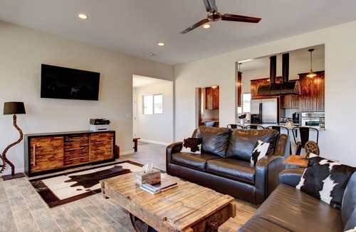 Hatch House | Luxury riverfront urban industrial house for Bryce & Zion - Fiber Internet