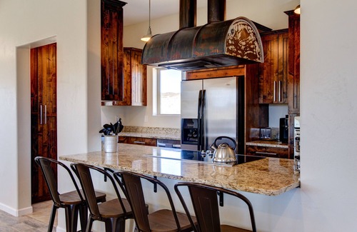 Hatch House | Luxury riverfront urban industrial house for Bryce & Zion - Fiber Internet