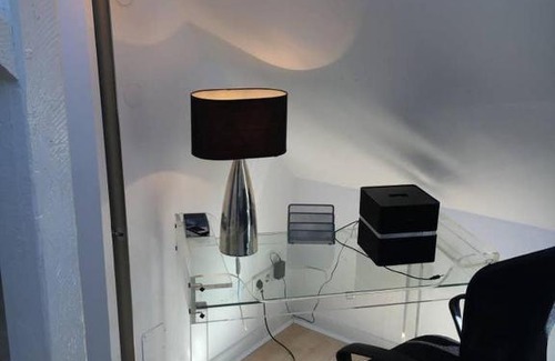 Golzheim Apartment | Luxury Rooftop Loft with river view 10min to city