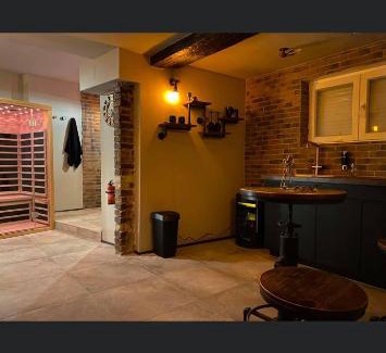 Sarreguemines Apartment | Luxury room - factory room