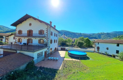 Sumbilla Villa | Luxury Rural House on the banks of the Bidasoa With everything to enjoy!