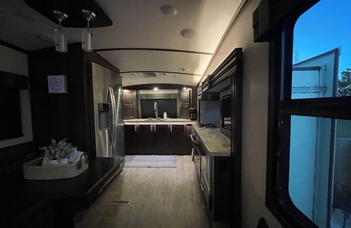 Wheatland House | Luxury RV in gated, quiet, country setting. Perfect for traveling professionals.