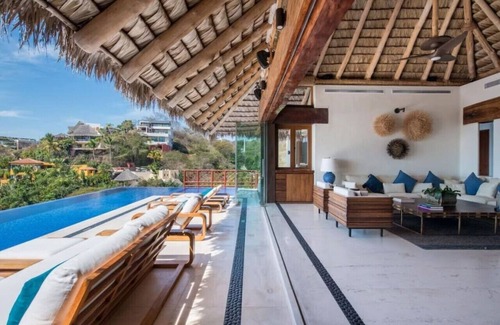 La Cruz de Huanacaxtle House | Luxury staffed villa with access to beach