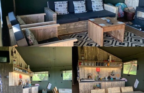 Winkleigh Cabin | Luxury Safari Lodge set in private field on a farm