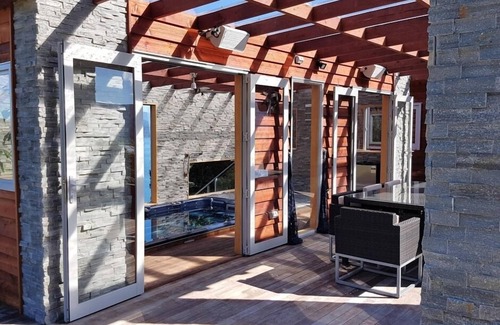 Portage Apartment | Luxury Self Contained Unit,Wide Views