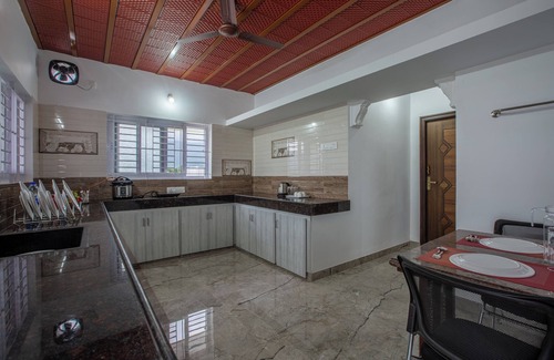 Karunya Nagar Apartment | Luxury Service Apartment Near IshaYoga Coimbatore. Beautiful Mountien View Rooms