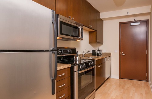 Downtown San Francisco Condo | Luxury Sheets on a Heavenly Bed? Yes please!