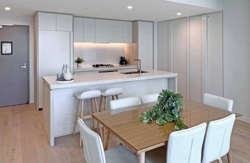 Broadbeach Apartment | Luxury Signature Stay Ocean Views 2BR Lvl14