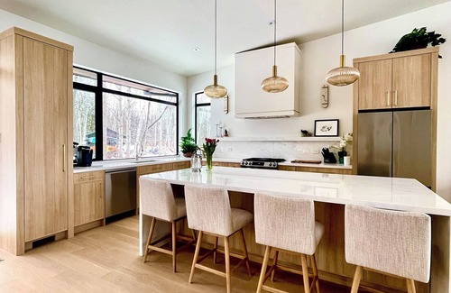 The Blue Mountains House | LUXURY SKI CHALET IN THE FOREST