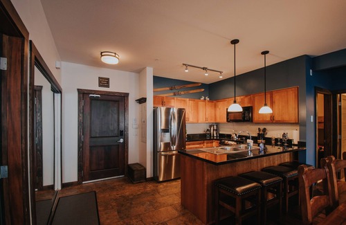 Big White Ski Resort Condo | Luxury ski-in/ski-out condo with private hot tub and steam shower
