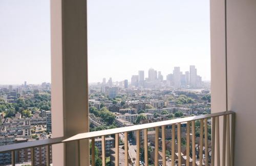 Whitechapel Apartment | Luxury Skyline 2BR Apartment Central London