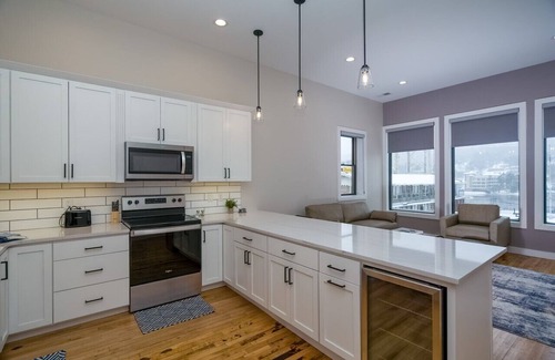 Houghton Apartment | Luxury Stay DT Houghton, 2 Bed, 1 Bath Suite B