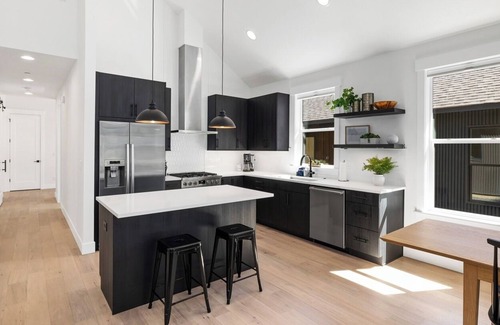 Ronald House | Luxury Stay for All Ages + Bonus Studio & Kitchen/GmRoom-3rd Nt Free Ltd Time