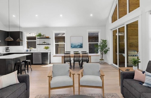 Ronald House | Luxury Stay for All Ages + Bonus Studio & Kitchen/GmRoom-3rd Nt Free Ltd Time