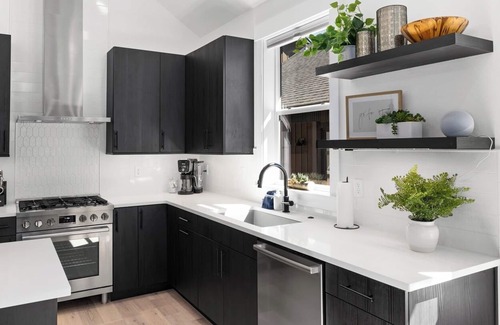Ronald House | Luxury Stay for All Ages + Bonus Studio & Kitchen/GmRoom-3rd Nt Free Ltd Time