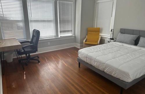 Neartown Cabin | Luxury Stay in Montrose- Parma the Italian Plaza