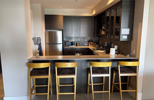 West Vancouver House | Luxury Stay in West Vancouver | Private sauna, Pool & Stunning Views