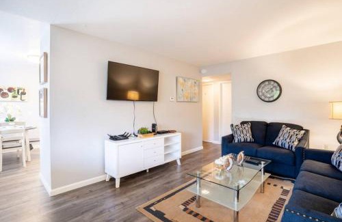 Cambrian Apartment | Luxury stay near Oakridge Mall for vacation/work