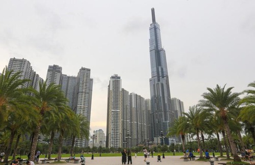 Hang Xanh Apartment | Luxury stayz at LANDMARK81 - The tallest building in SouthEast Asia, Free Pool and Gym