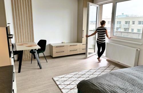 Ruzinov Apartment | Luxury Studio - 2 min from Airport - New build - Free Parking