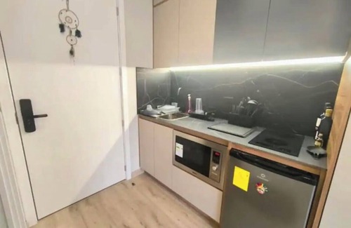 La Carolina Apartment | Luxury Studio in Glamorous Building XOE