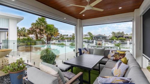 Moreton Bay Region House | Luxury & Style On The Canal