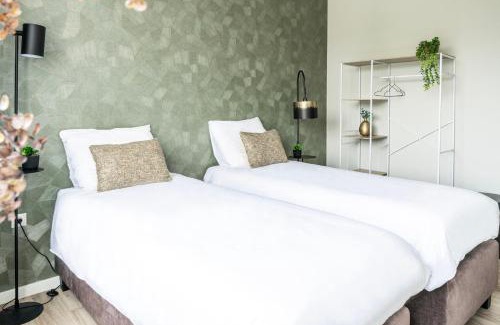 Raamsdonksveer Apartment | Luxury Suite W Wifi & Private Bath