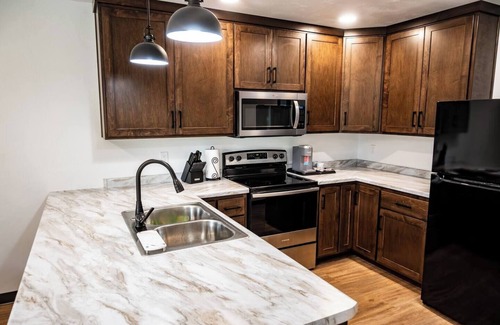 Brillion Apartment | Luxury Suites #4