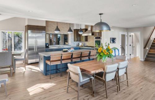 Kingswood Estates House | Luxury Tahoe Vacation Rental with HotTub & Lake Views