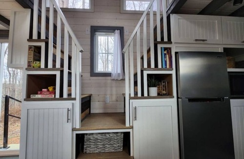 Nellysford Cabin | Luxury Tiny Home by Breweries Wine Wintergreen