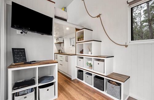 Rosa Glen Apartment | Luxury Tiny Homes in the Forest