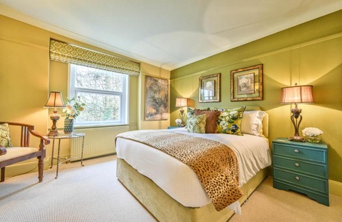Tavistock House | Luxury Townhouse for two close to Restaurants and Bars and minutes from Dartmoor