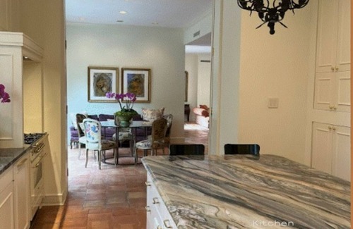 Uptown House | Luxury townhouse close to McNay, Witte, Children Museum and Pearl District.