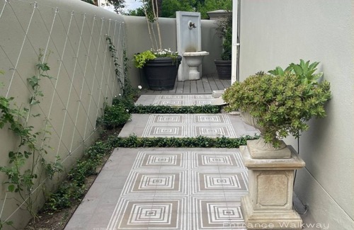 Uptown House | Luxury townhouse close to McNay, Witte, Children Museum and Pearl District.