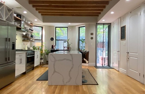 Ocean Hill House | Luxury Townhouse with housekeeping and outdoor space