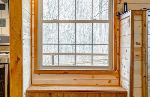 Greenbrier Cabin | Luxury Treehouse Getaway just north of Nashville TN
