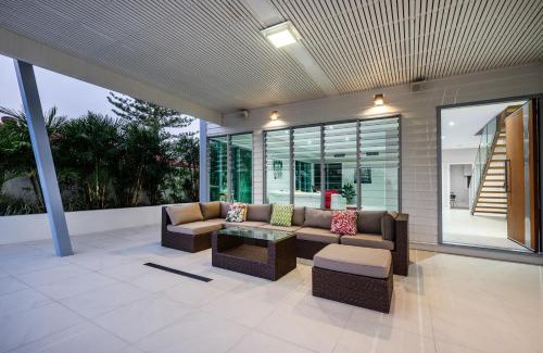 Sunshine Beach House | Luxury Tropical Haven - Pacific Avenue, Sunshine Beach