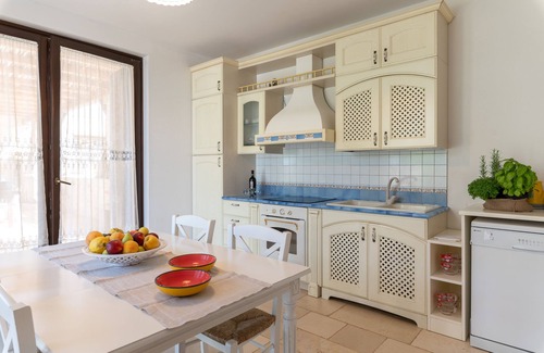 Castellana Grotte Villa | Luxury trullo, Private Pool, Air con, Private Tennis Court, Pizza Oven