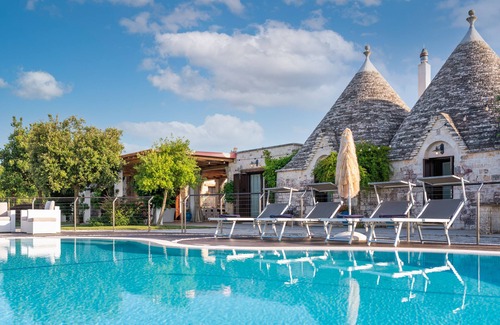 Castellana Grotte Villa | Luxury trullo, Private Pool, Air con, Private Tennis Court, Pizza Oven