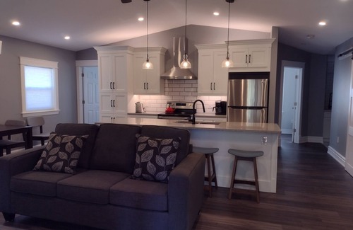 Georgetown Apartment | Luxury Two Bedroom Apartment- Walk to GO Station and downtown Georgetown