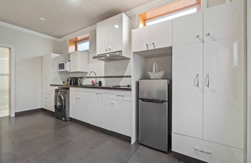 Vancouver South Apartment | Luxury Vancouver Suite: Near YVR & Downtown